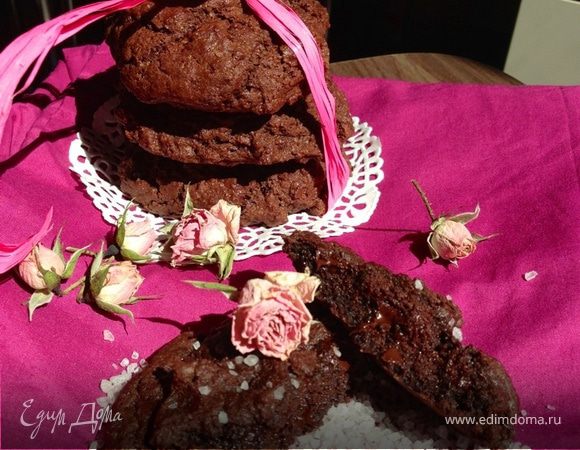 Шоколадное печенье с морской солью