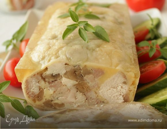 Куриный рулет с грибами и сыром