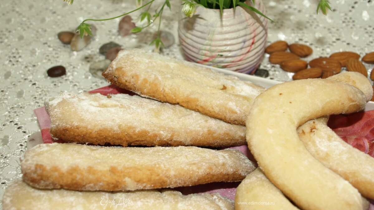 Крымское миндальное курабье