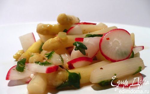 Рецепт Салат из спаржи и редиски с медовой заправкой