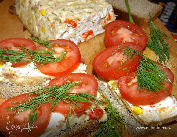 Миндально-куриный хлеб с овощами