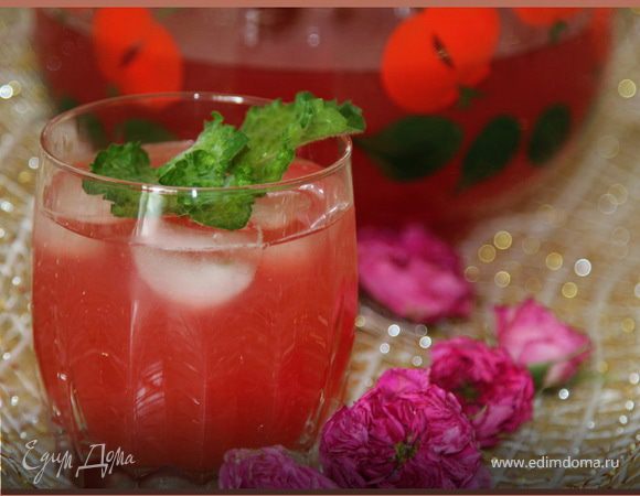 Легкий освежающий лимонад из чайной розы и мяты