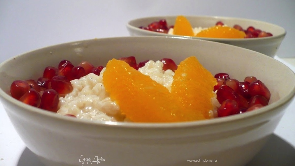 Молочный рис с кардамоном и гранатом