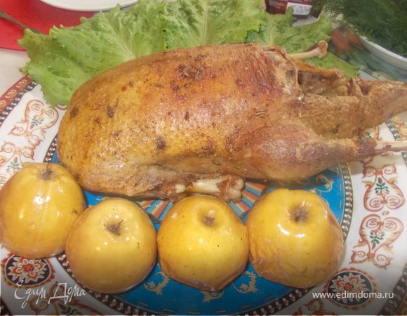 Утка с яблоками 