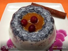Маковый десерт под соусом из кураги