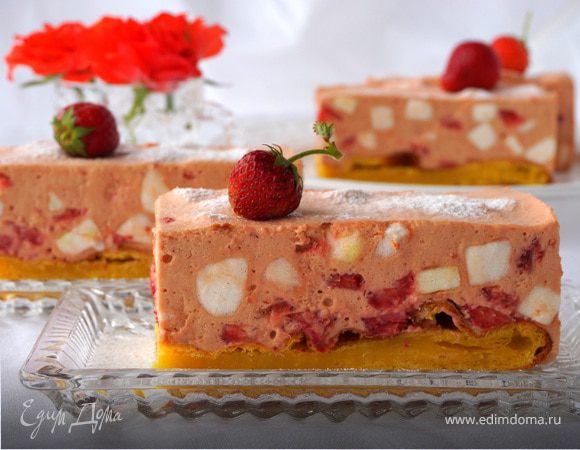 Клубничное шифоновое пирожное