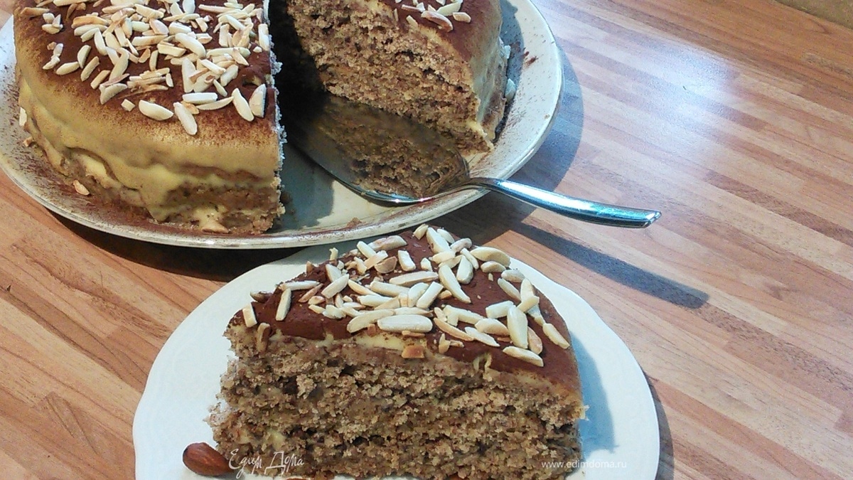 Миндальный слоеный торт