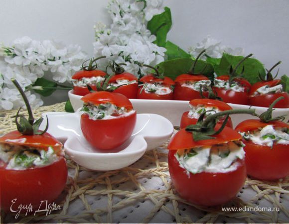 Помидорки черри, фаршированные сливочным сыром с зеленью