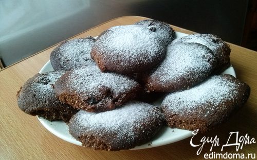 Рецепт Шоколадное печенье с изюмом и миндальной мукой