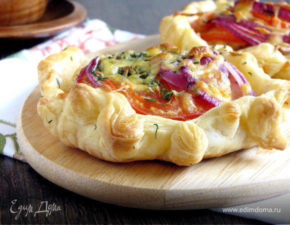 Форель с овощами в тесте