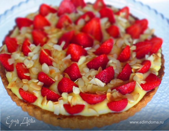 Кростата с клубникой и миндальным заварным кремом Кростата с клубникой и миндальным заварным кремом