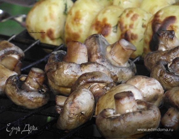 Шампиньоны, запеченные на мангале Шампиньоны, запеченные на мангале