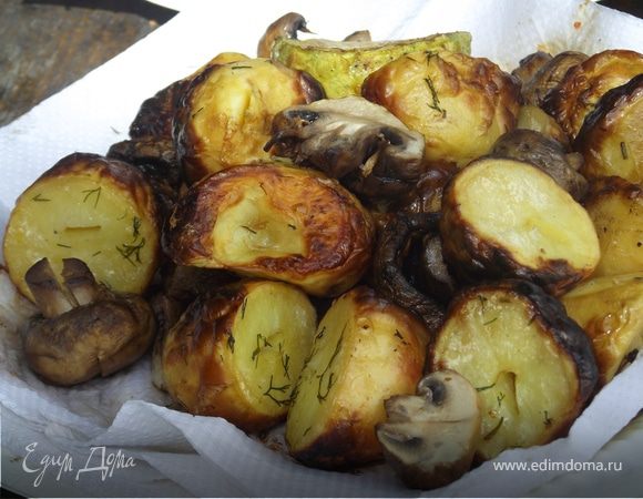 Молодой картофель в маринаде на мангале