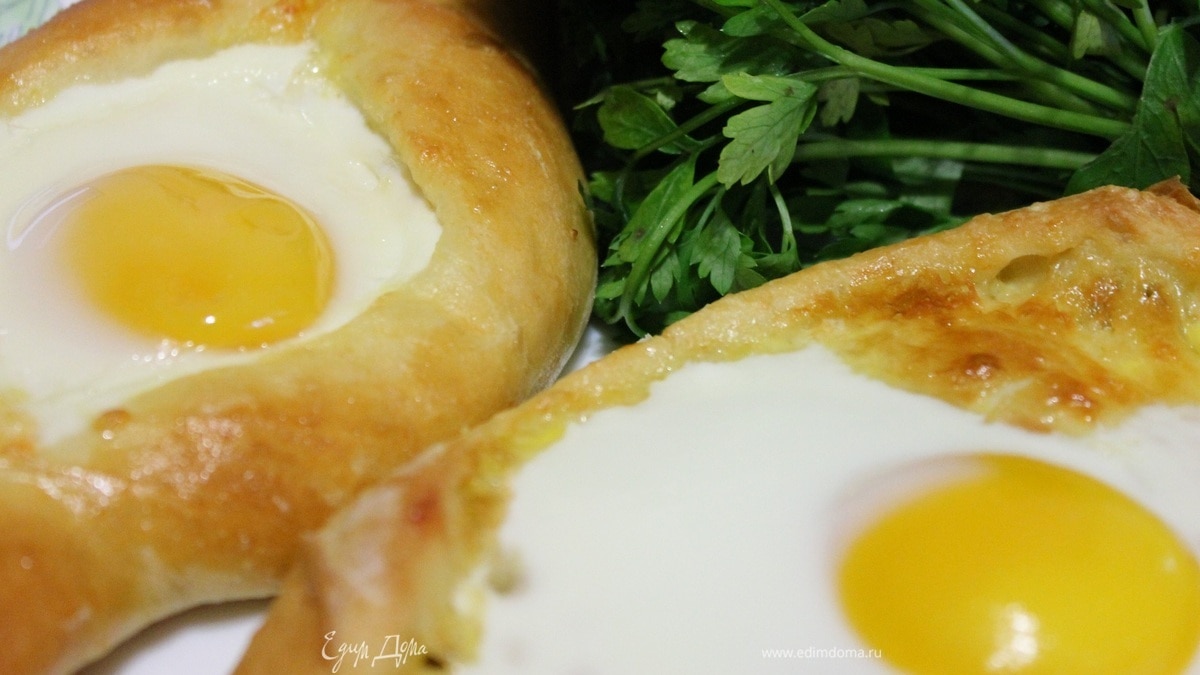 Хачапури по-аджарски