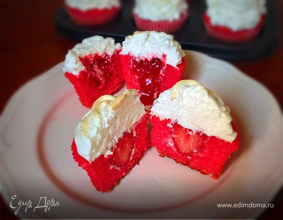 Клубничный капкейк