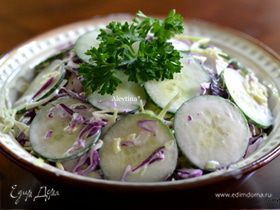 Салат с капустой и огурцом