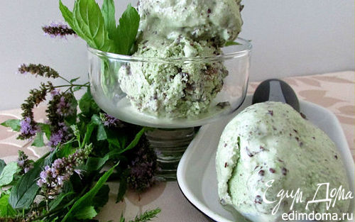 Рецепт Мятное мороженое с кусочками шоколада