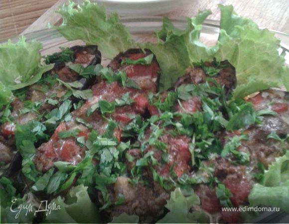 Баклажаны, фаршированные куриной печенью и помидорами