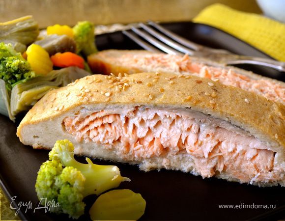 Семга в грибной корочке