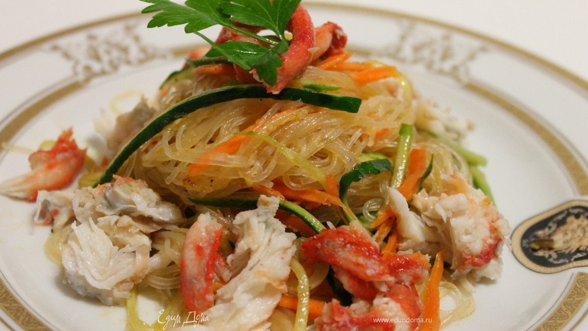 Фунчоза с овощами и мясом краба