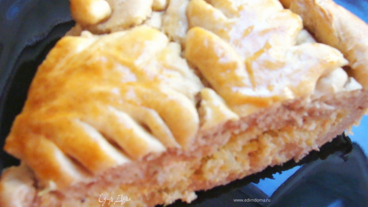 Пирог из цельнозерновой муки с капустой и домашним сыром