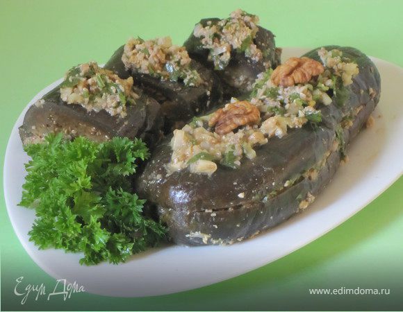 Маринованые баклажаны с орехами и сельдереем