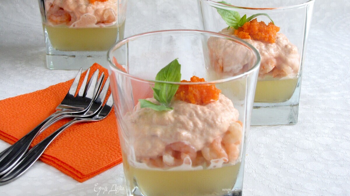 Ланспик с кремом из форели и креветками