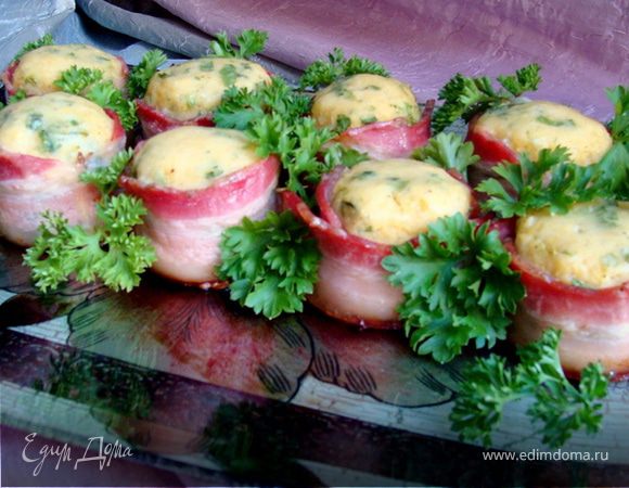 Запеченные картофельные биточки в беконе