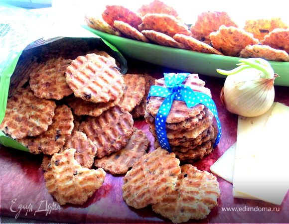 Сырные чипсы на вафельнице Сырные чипсы на вафельнице