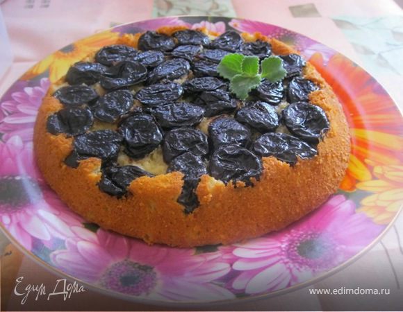 Пирог-перевертыш с черносливом