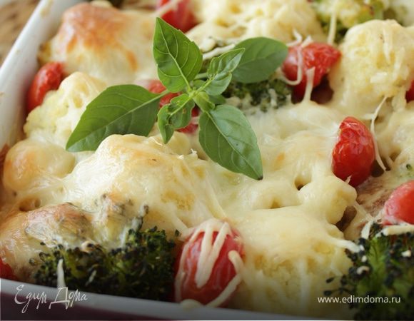 Запеканка с тефтелями, брокколи и цветной капустой