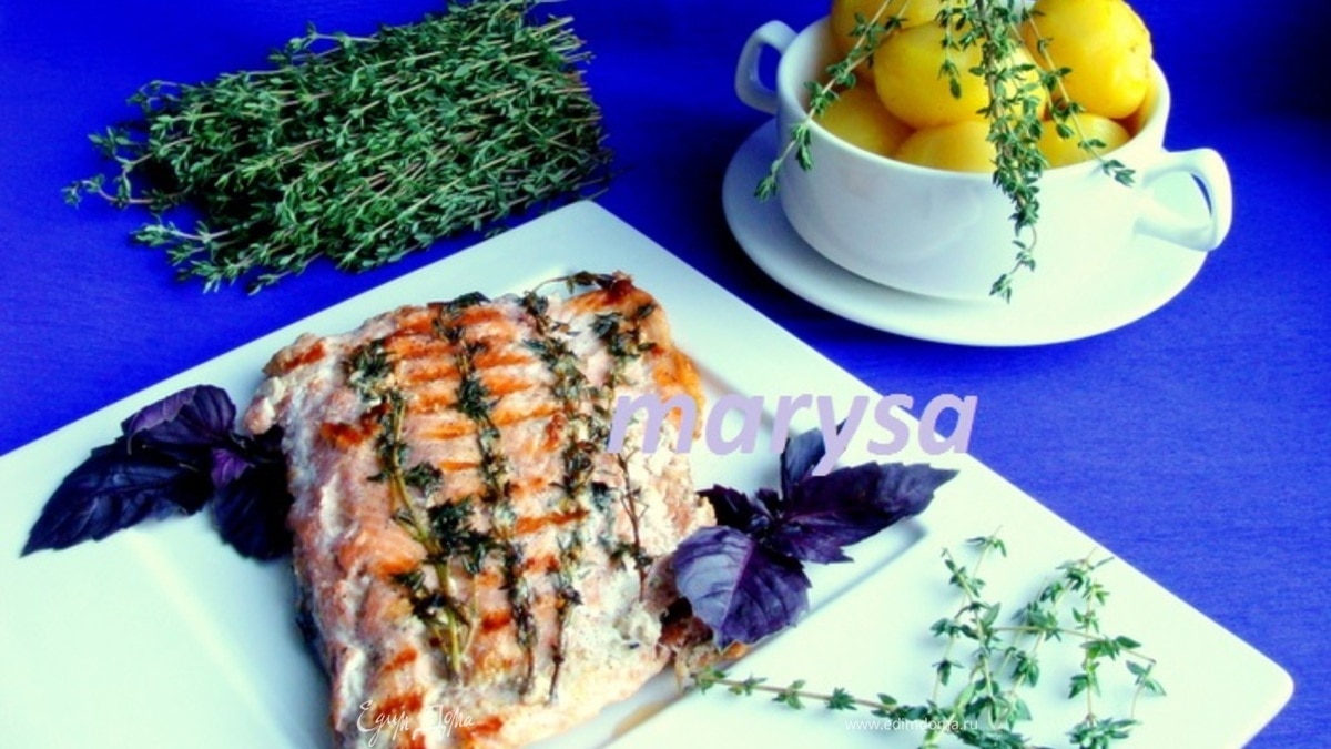 Слабосоленая горбуша с тимьяном, на гриле
