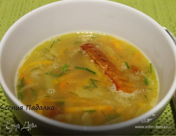 Гороховый суп с копчеными крылышками Гороховый суп с копчеными крылышками