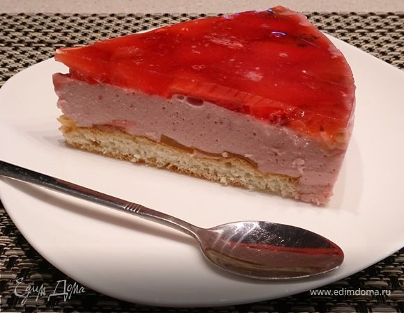 Тарт с клубничным муссом и желе 