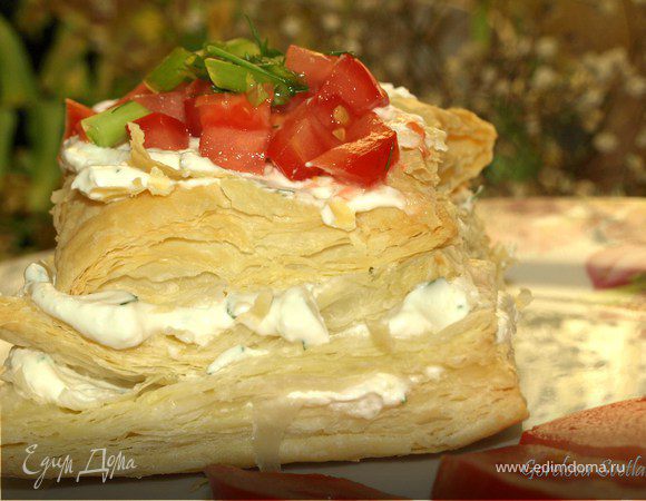 Милфей с брынзой, йогуртом и зеленью