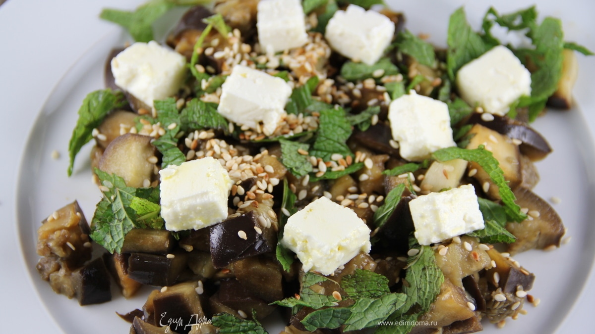 Баклажаны с мятой и чесночной заправкой