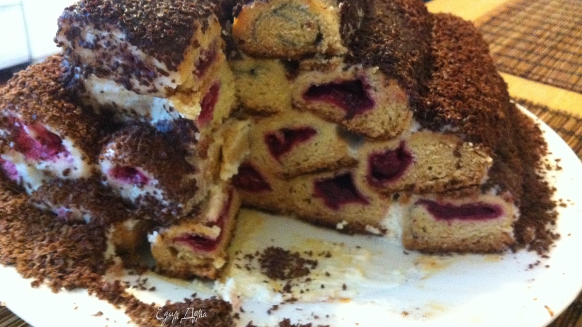 Вишневый пирог "Полено"