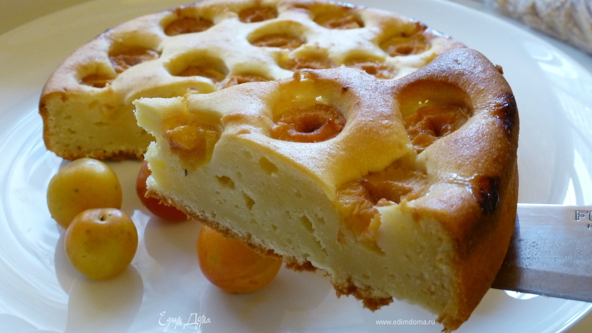 Сливовый пирог с маскарпоне