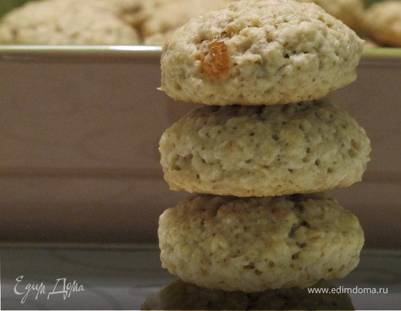 Мягкое овсяное печенье с изюмом