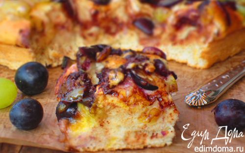 Рецепт Медовый пирог с виноградом, шоколадом и маршмеллоу