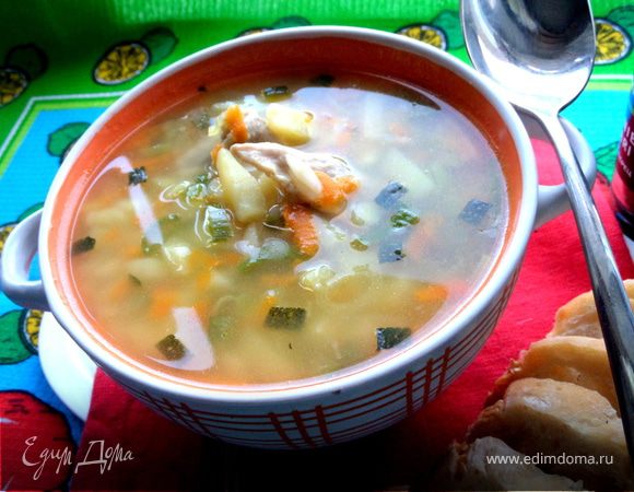 Суп на курочке с овощами и макаронами