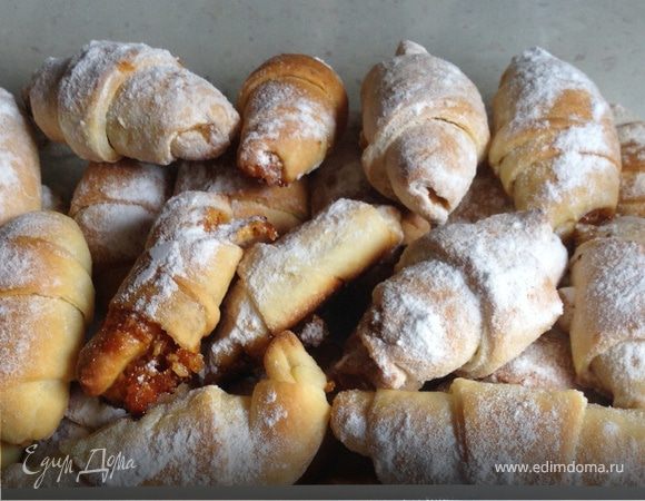 Рогалики дрожжевые с вареньем Рогалики дрожжевые с вареньем