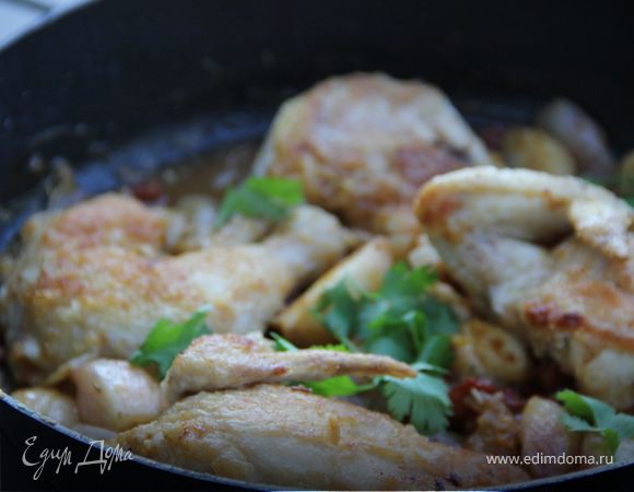 Курица с просекко и луком-шалот Курица с просекко и луком-шалот