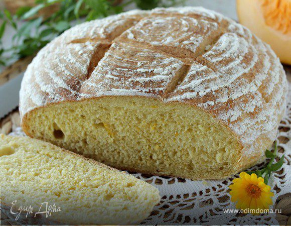 Хлеб с тыквой, чесноком и перцем