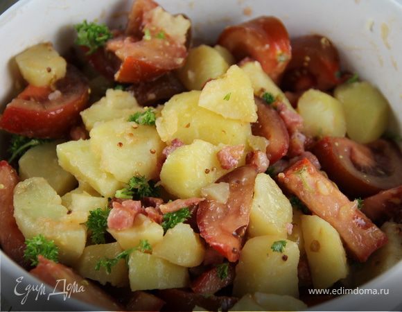 Салат с картофелем и помидорами по-деревенски