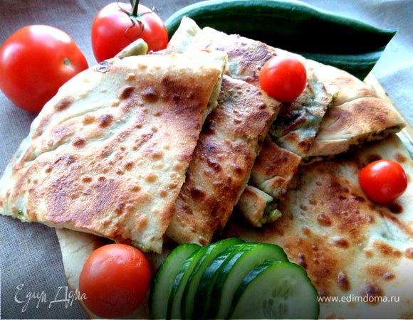 Хачапури со шпинатом и сыром