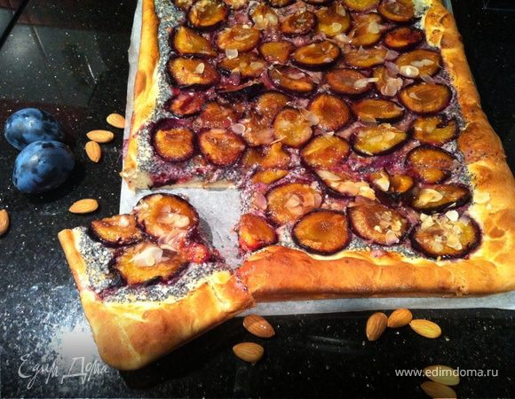 Сливовый пирог с маковой начинкой