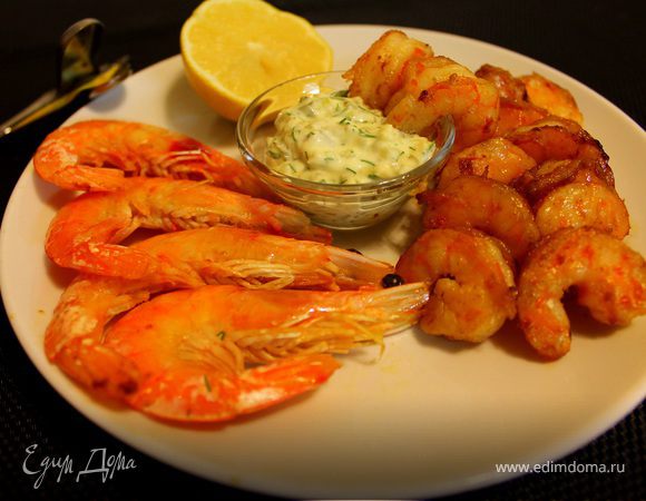 Жареные креветки с соусом