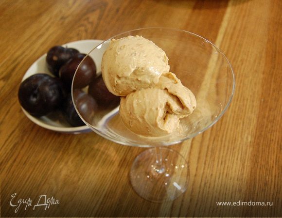 Сметанное мороженое с курагой
