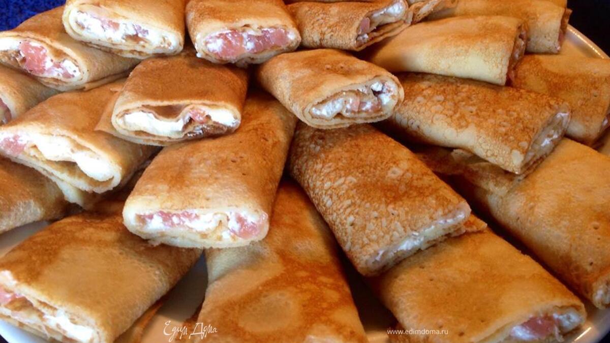 Блины с семгой и сыром филадельфия